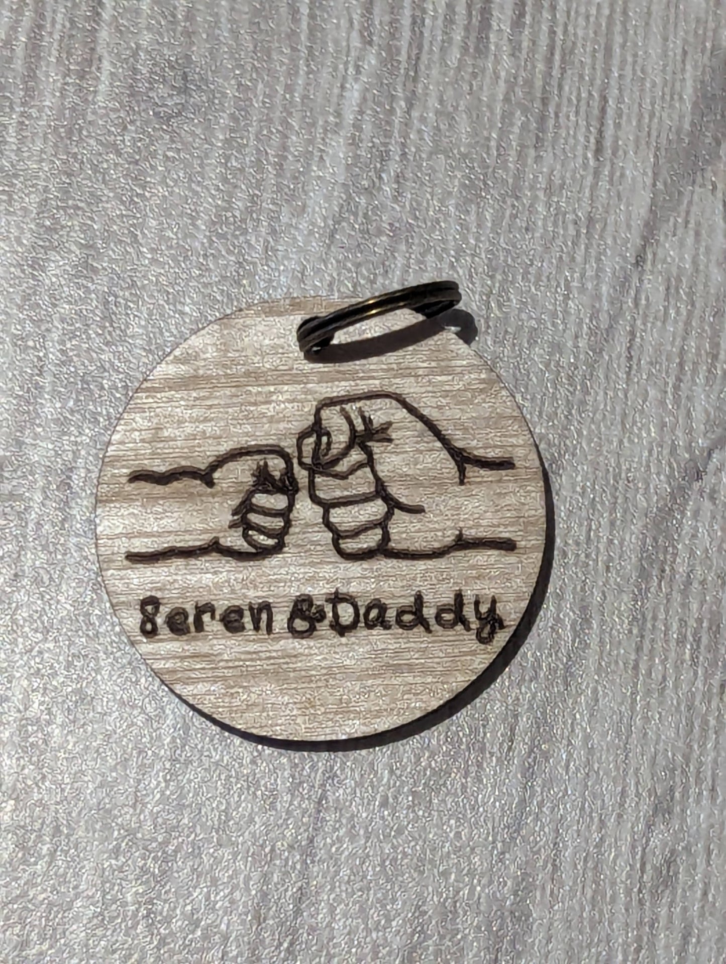 Fist bump keyring for Father's Day. Show your dad that you love him with this custom gift, personalised just for him