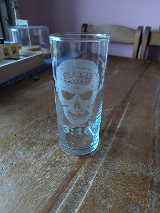 WWE Wrestling drinking glass - Stone Cold Smoking Skull